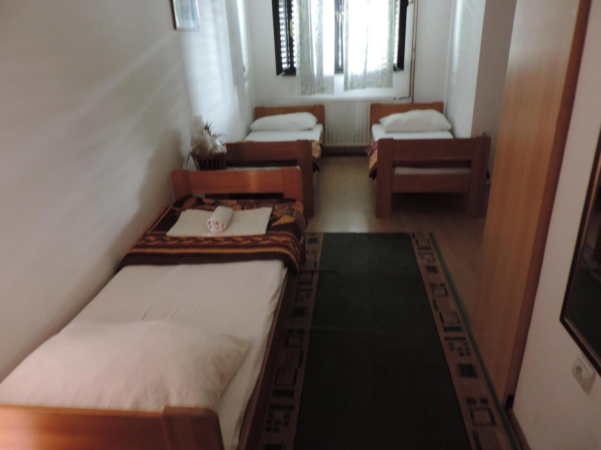 Bed And Breakfast Victoria Ogulin Exteriör bild