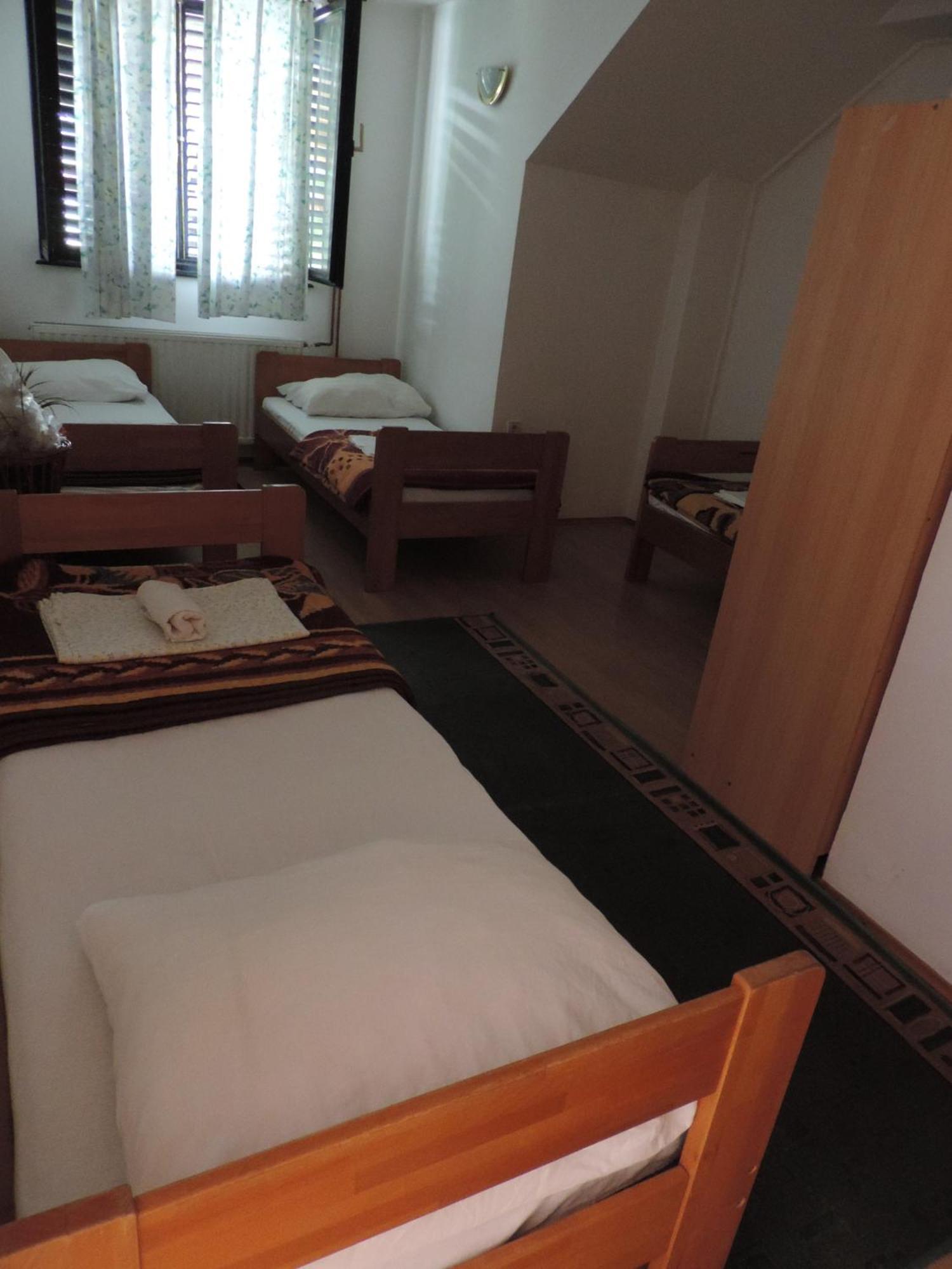 Bed And Breakfast Victoria Ogulin Exteriör bild