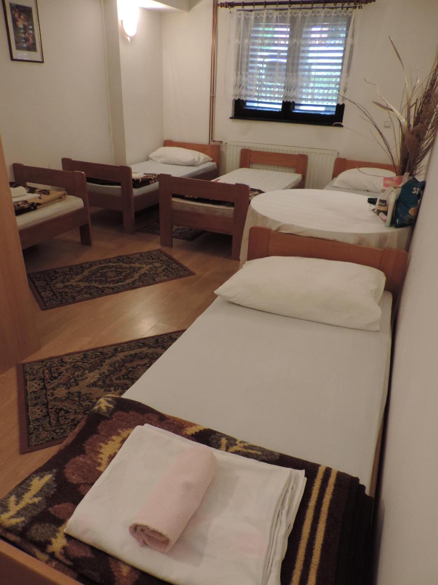 Bed And Breakfast Victoria Ogulin Exteriör bild