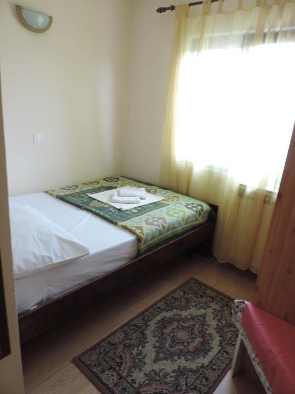Bed And Breakfast Victoria Ogulin Rum bild