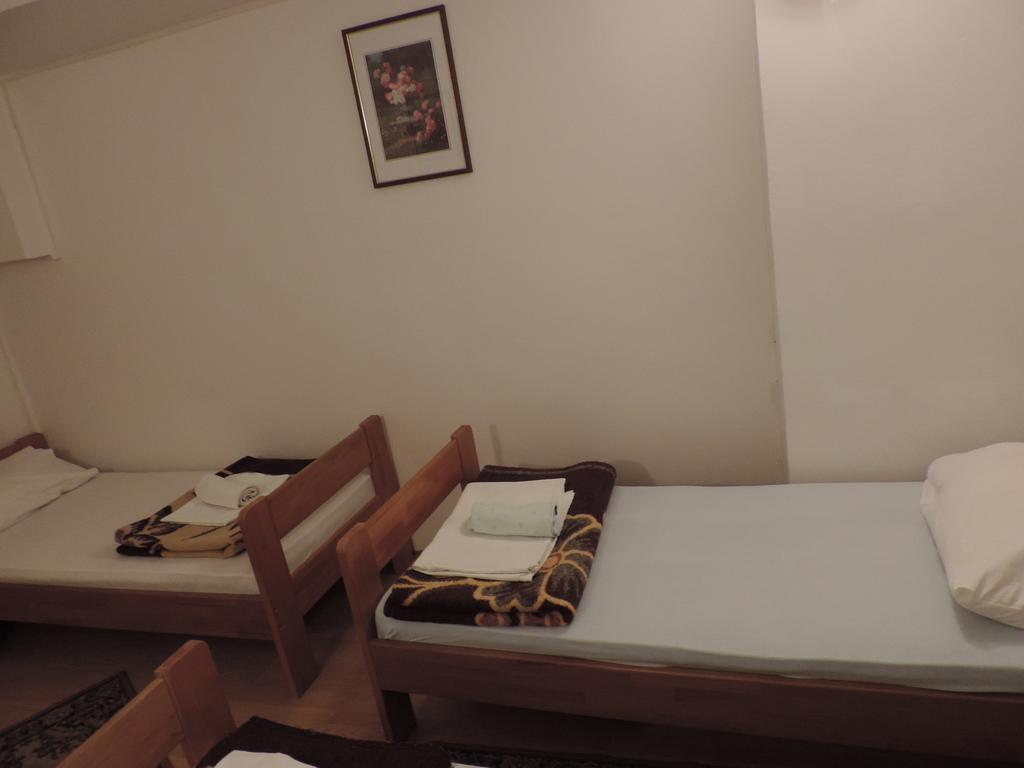 Bed And Breakfast Victoria Ogulin Rum bild